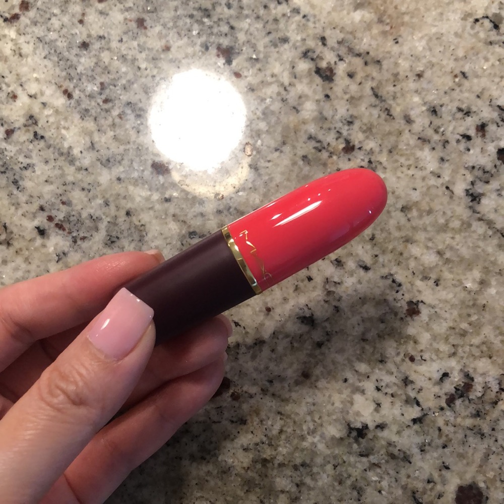MAC “LEAP OF DELIGHT” LIPSTICK - Picture 2 of 4